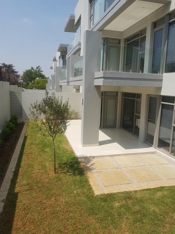 Daisy Place Johannesburg Exterior photo